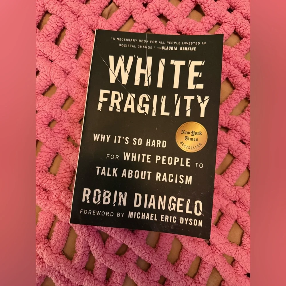 White Fragility by Robin DiAngelo - Black & White Paperback, Used good condition